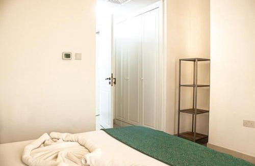 Al Hamra Village Apartment | Two Bed Room Apartment with Balcony and sea view by Hala Holiday Homes