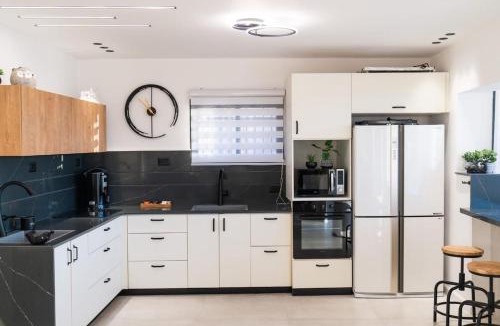 Safed Old City Apartment | Tzfat Regal - צפת ריגל