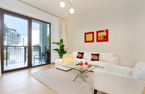 Dubai Apartment | Ultimate Stay - Seaside 1-Bedroom Apartment with Beach Access at Port De La Mer