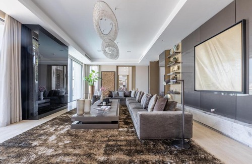 Palm Jumeirah Villa | Ultra-Luxury 6BR Palm Villa - Private Pool & Beach