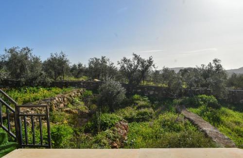 Jordan Villa | Um Al Namel Villa & Chalet