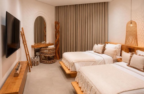 Umm al Quwain Hotel | Umm Al Quwain Beach Hotel