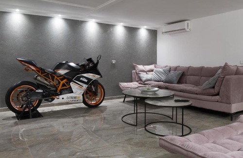 Haifa Apartment | Unique apartment with jacuzzi, close to German colony street