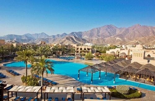 Al Aqah Hotel | Unwind in an Inviting Room with Side Sea Views - Near Beach Adventures
