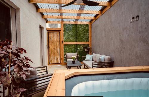 Tiberias House | Up the Hill
