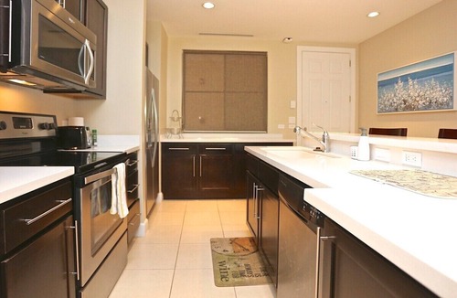 Coco Condo | Updated 3rd Floor Unit w/Grill + Beach Club Access