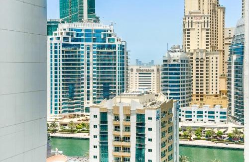 Dubai Marina Apartment | Upgrade Unit for 6 pax with Sea View Ideal Location Near Beach Big Balcony