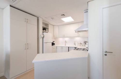 Discovery Gardens Apartment | Upgraded 1BR | Sleeps 4 | Near Ibn Battuta Mall