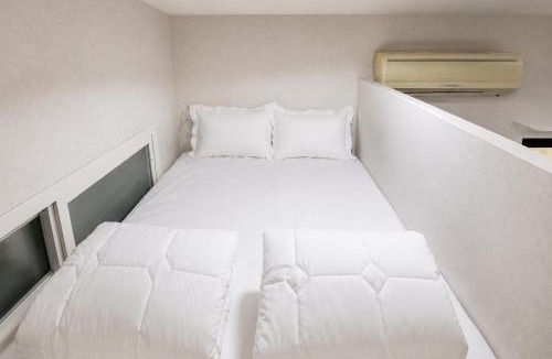 Old Dubai Apartment | Urban Comfort Stay in Deira