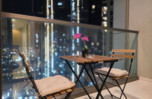 Al Safa Apartment | Urban Glam Studio in Aykon City-Canal & City Views