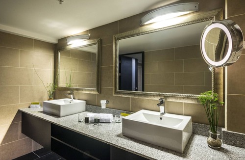San Jose Hotel | Urban Green Hotel & Suites