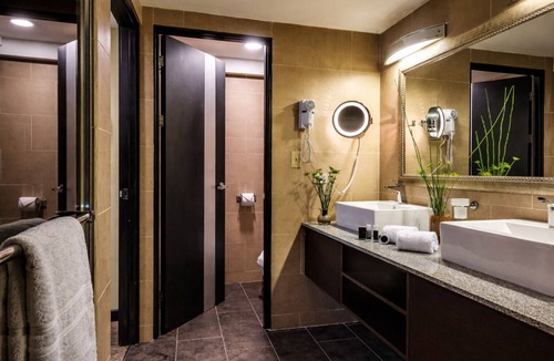 San Jose Hotel | Urban Green Hotel & Suites
