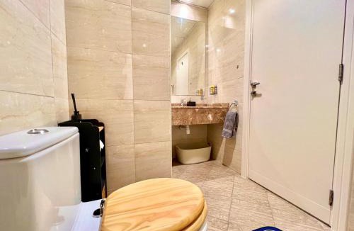 Jumeirah Lake Towers Apartment | Urban oasis with Beach Club access