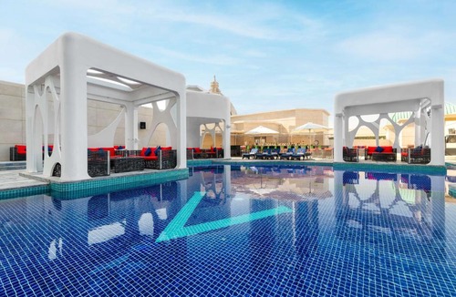 Sheikh Zayed Road Hotel | V Hotel Dubai, Curio Collection by Hilton
