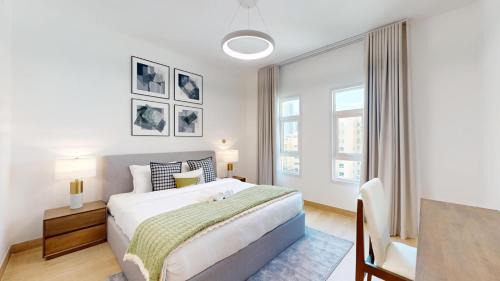 The Greens Apartment | Vacationer Holiday Homes l Upgraded Chic 2 Bed l Pool View l Free Pool, Gym Access