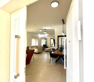 Kefar Hananya Villa | Villa Casa Blanca