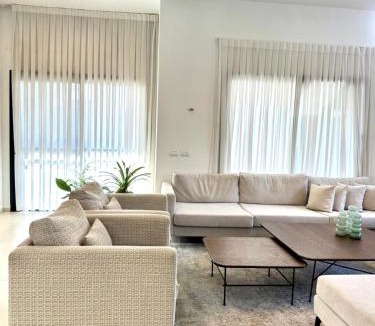 Kefar Hananya Villa | Villa Casa Blanca