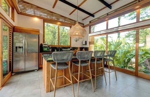 Puerto Viejo de Talamanca House | Villa Ópalo Family villa with private pool & Wi-Fi