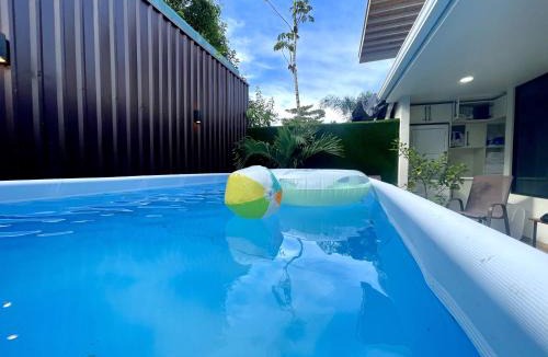 Penas Blancas Villa | Villa El Bosque Dorado