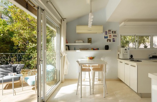 Tel Aviv Villa | Villa Private Pool & Garden in the City by FeelHome
