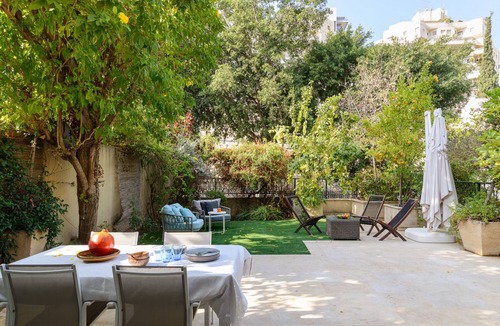 Tel Aviv Villa | Villa Private Pool & Garden in the City by FeelHome