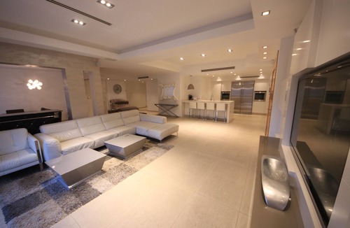 Eilat Villa | Villa Riviera is the most luxurious Villas in Town. So if you want the best.