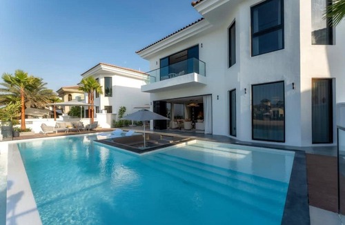 Palm Jumeirah Villa | Villa Sarai by Luxury Explorers Collection
