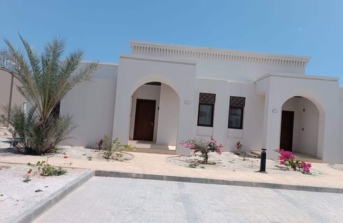 Salalah Villa | Villa - Sleeps 2 - Pool - Parking