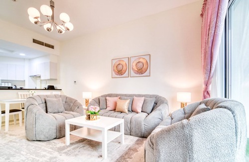 Dubai Apartment | Viridis Living | Chic and Spacious 1BR
