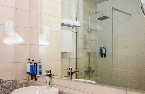 Academic City Hotel | VOGO Grand Hotel formerly Best Western Plus Academic City