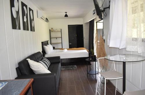 Arenal Hot Springs Apartment | Volcano Garden Suite with bathtub