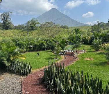 Arenal Hot Springs Apartment | Volcano Garden Suite with bathtub