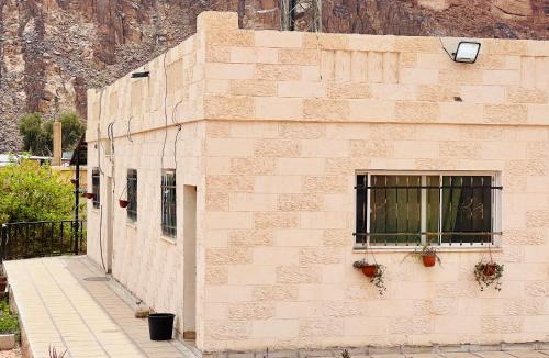 Wadi Rum Bed & Breakfast | Wadi rum village bed and breakfast