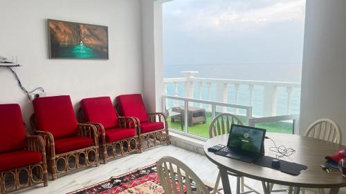 Tiwi Hotel | Wadi shab Beach home