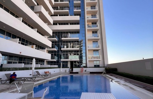 Jebel Ali Apartment | Walk to Metro l Modern w 1BR & 2 Baths