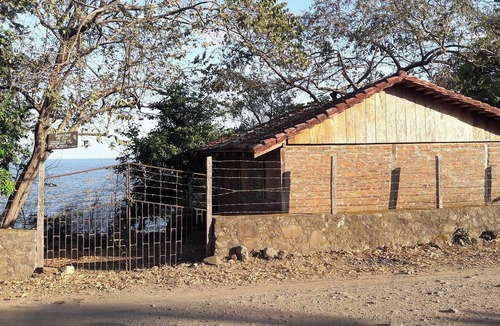 Santa Cruz Cabin | Waterfront Cabin in Charming Ometepe Isle Volcano-Epic Dark Sky Night Stargazing