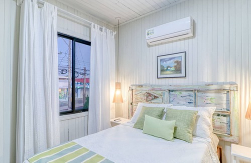 La Cruz House | Welcoming suite at Hotel Punta Descartes with fast WiFi & on-site dining