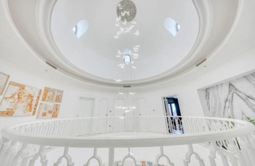 Palm Jumeirah Villa | World Class Luxurious 6 BDR Villa In Palm Jumeirah