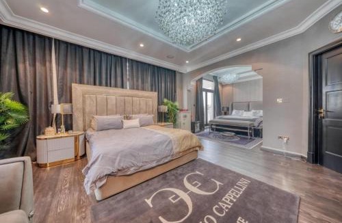 Palm Jumeirah Villa | World Class Luxurious 6 BDR Villa In Palm Jumeirah