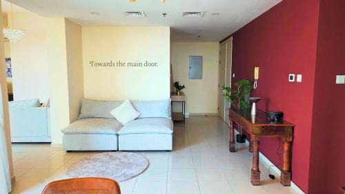 Al Hamra Village Apartment | Wynn Casino and Sea view 3-BHK Penthouse