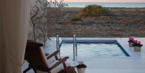 Shavei Zion Cabin | Yamim Suites On The Beach