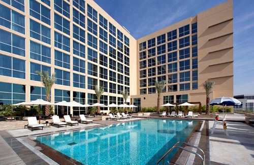 Abu Dhabi Hotel | Yas Plaza Circuit by IHG