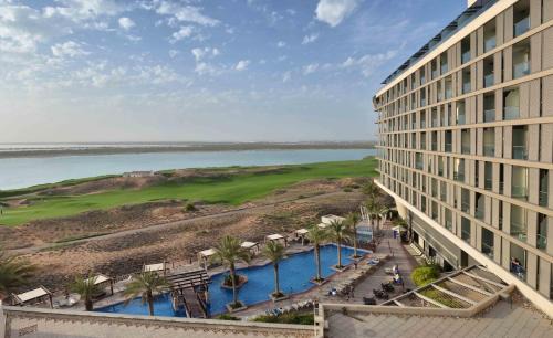 Abu Dhabi Resort | Yas Plaza Mangroves by IHG