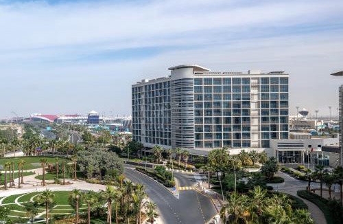 Abu Dhabi Resort | Yas Plaza Marina by IHG