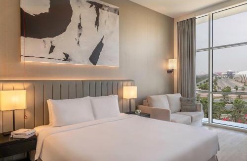 Abu Dhabi Resort | Yas Plaza Marina by IHG