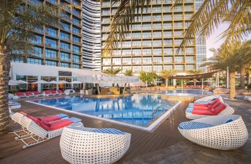 Abu Dhabi Resort | Yas Plaza Marina by IHG