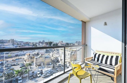 Jaffa Apartment | Yellow blue by HolyGuest