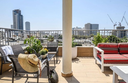 Kerem HaTeimanim Apartment | Yemen Studio in the Carmel House by Sea N' Rent