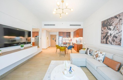 Dubai Apartment | Yogi - 1BR sea view apt with balcony & pool access