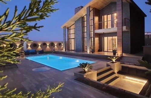 Sahab Villa | Yolandas Luxury Villa with Private Pool